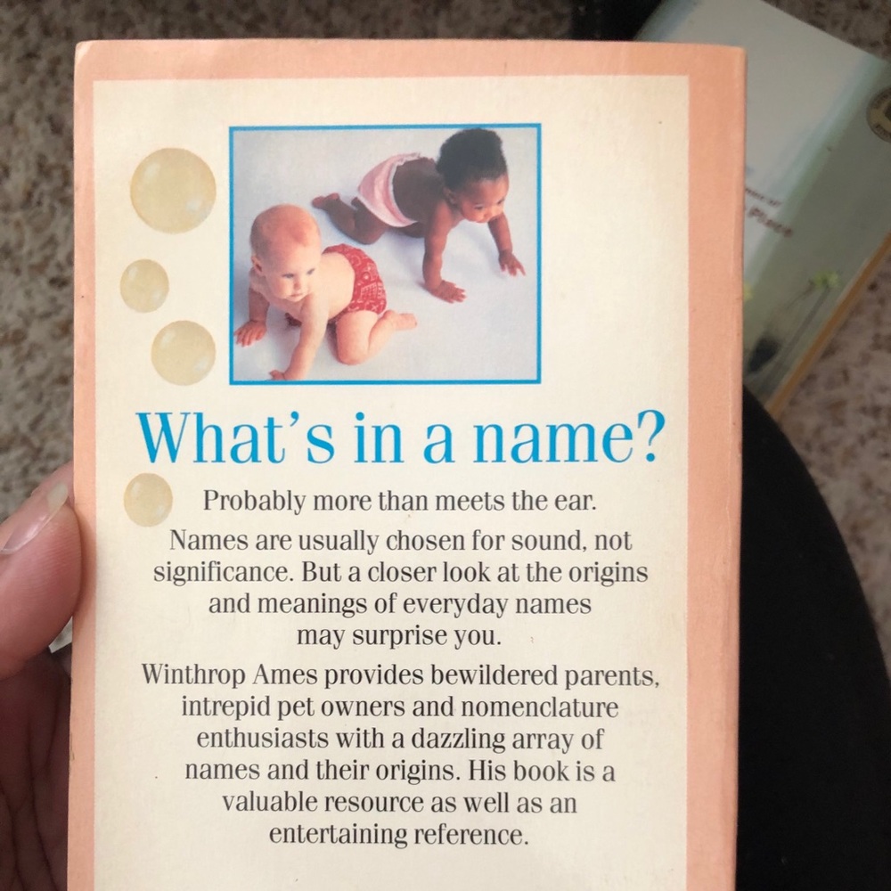 Book - Baby Names - Picture 2 of 3